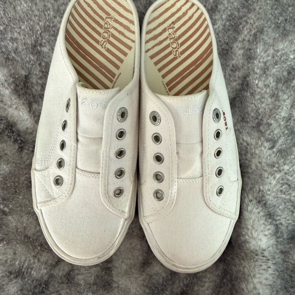 Taos Footwear White Slip-On Canvas Mules